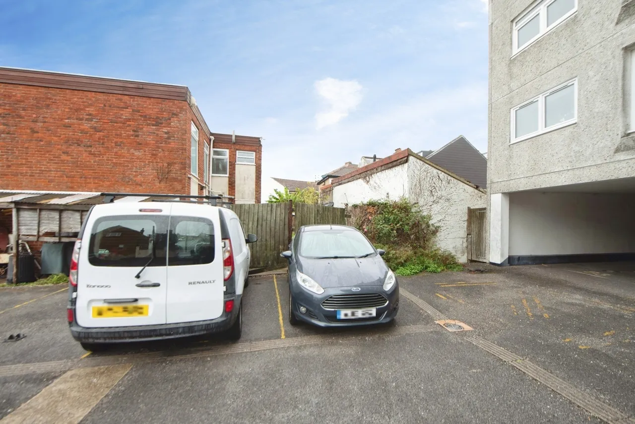 Clarendon Road, Southsea, PO4, photo 5
