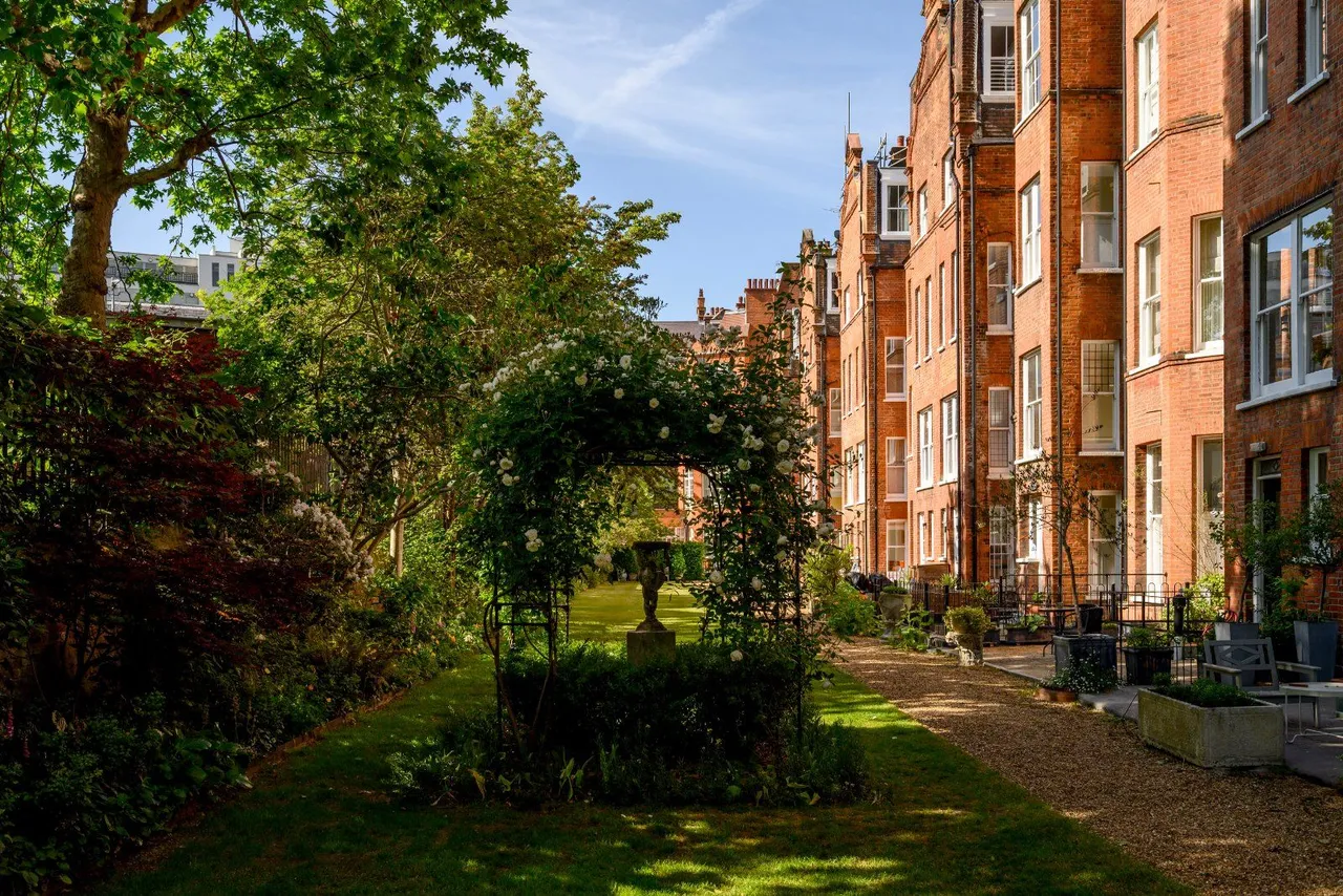 Lower Sloane Street, Chelsea, London, SW1W 8BJ, photo 9