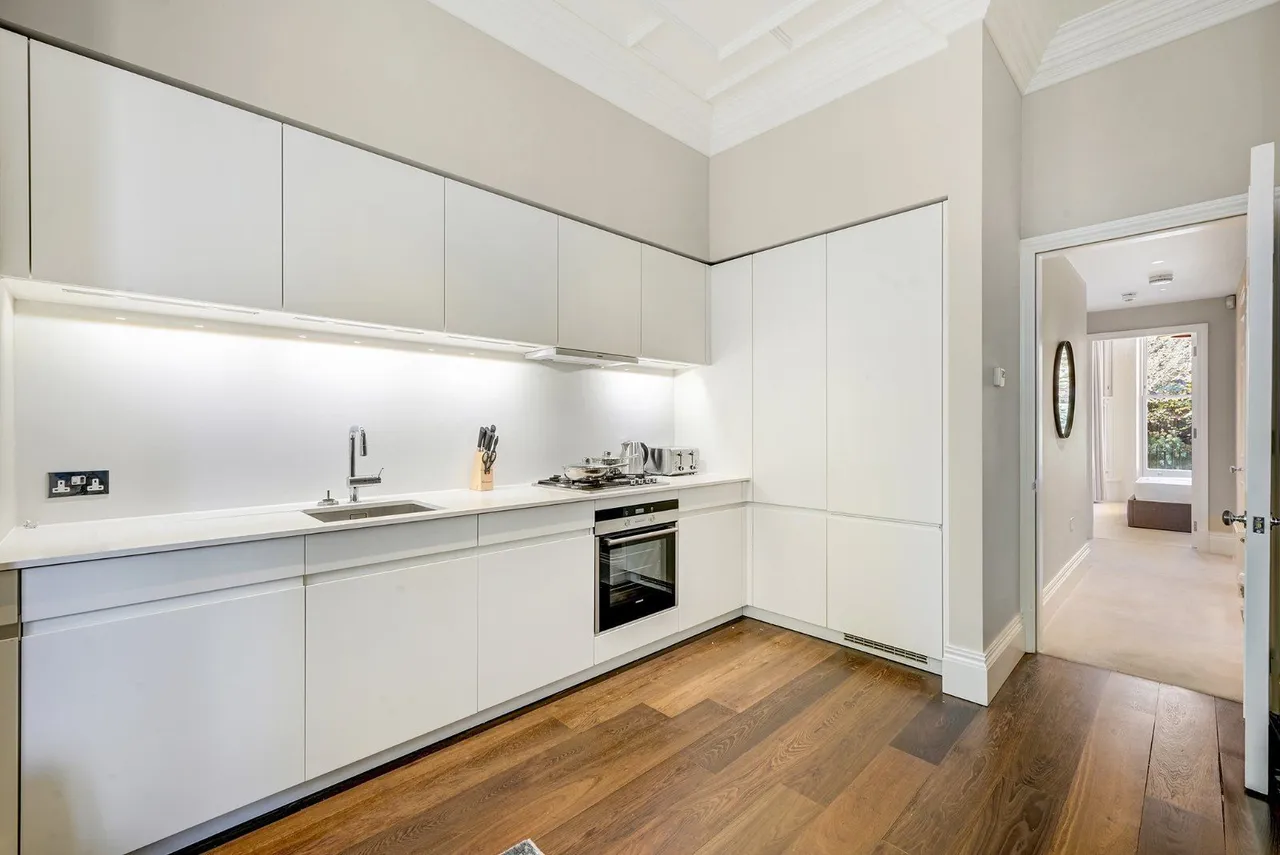 Lower Sloane Street, Chelsea, London, SW1W 8BJ, photo 3