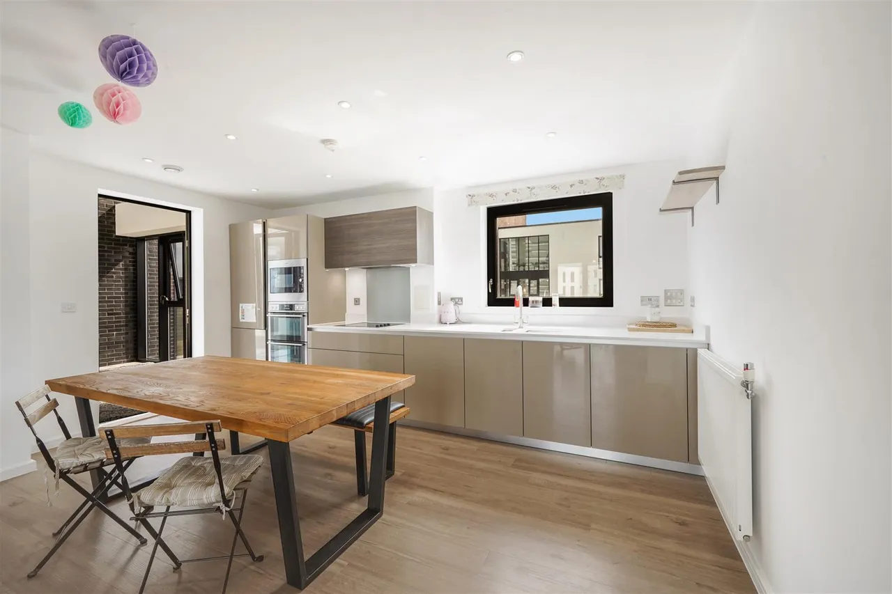 Williams Way, Wembley, HA0, photo 4