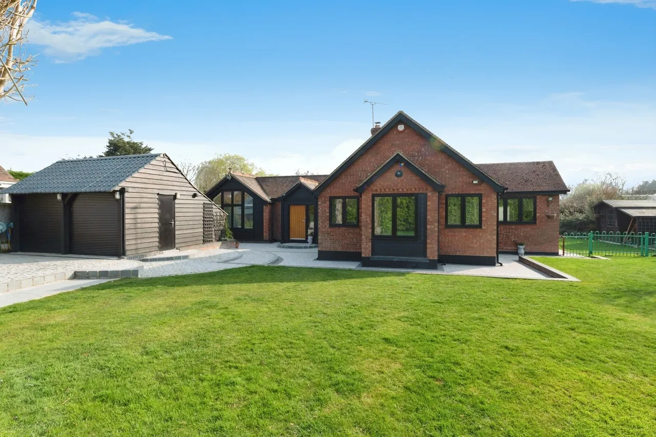 The Chase, WICKFORD, Essex, SS12, photo 6