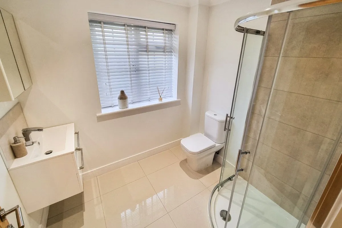 Ewins Close, Ash, Guildford, Surrey, GU12 6SA, photo 13