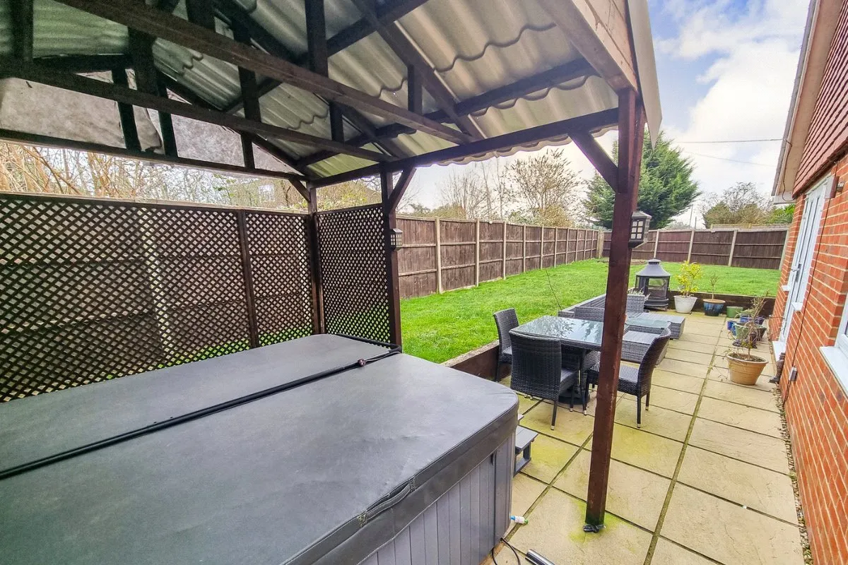 Ewins Close, Ash, Guildford, Surrey, GU12 6SA, photo 18