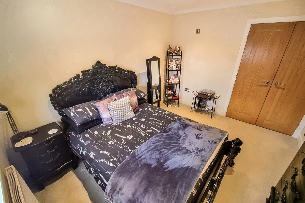 Ewins Close, Ash, Guildford, Surrey, GU12 6SA, photo 12