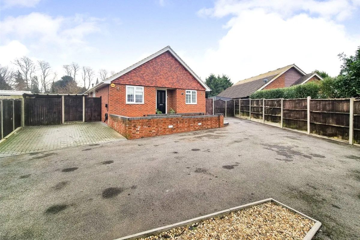 Ewins Close, Ash, Guildford, Surrey, GU12 6SA, photo 3
