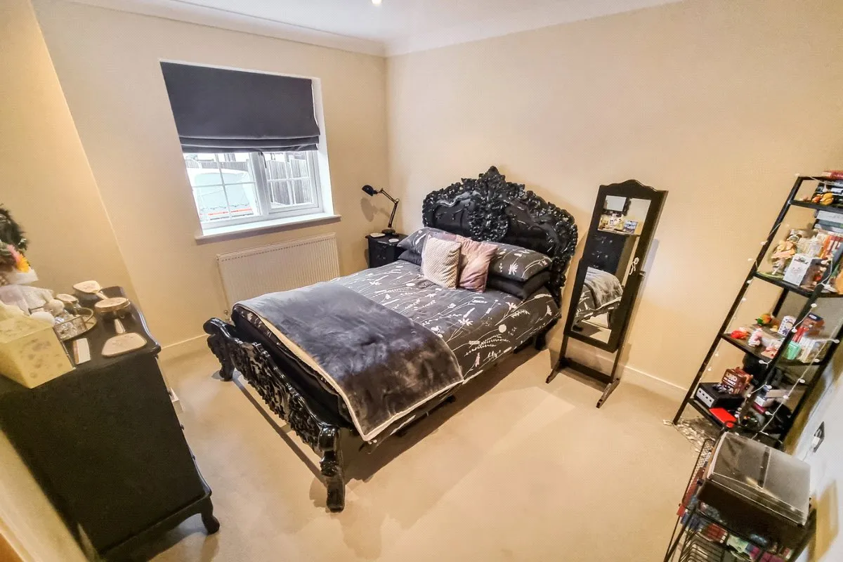 Ewins Close, Ash, Guildford, Surrey, GU12 6SA, photo 11