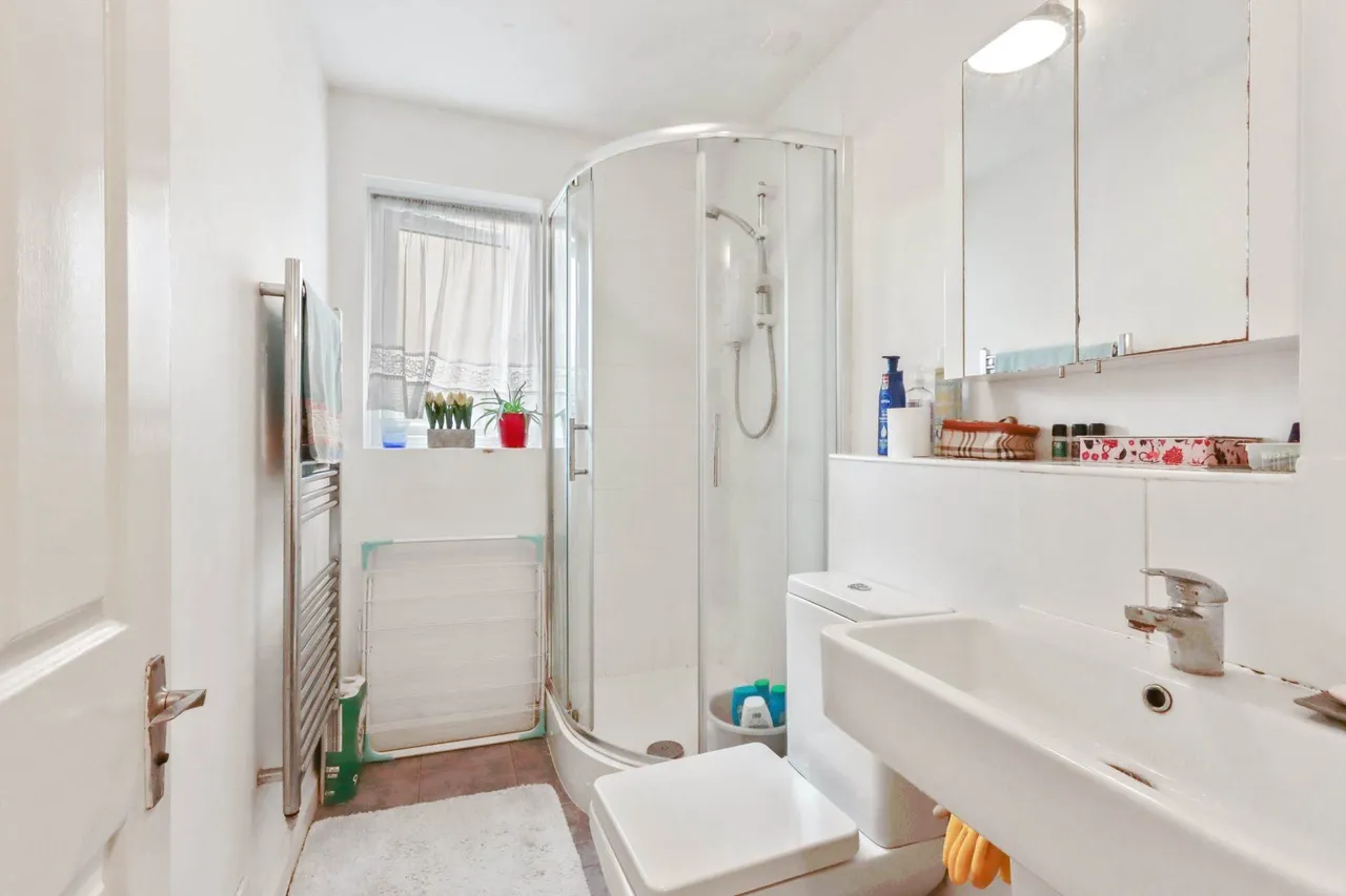 Greenway Close, London, N11 3NS, photo 6