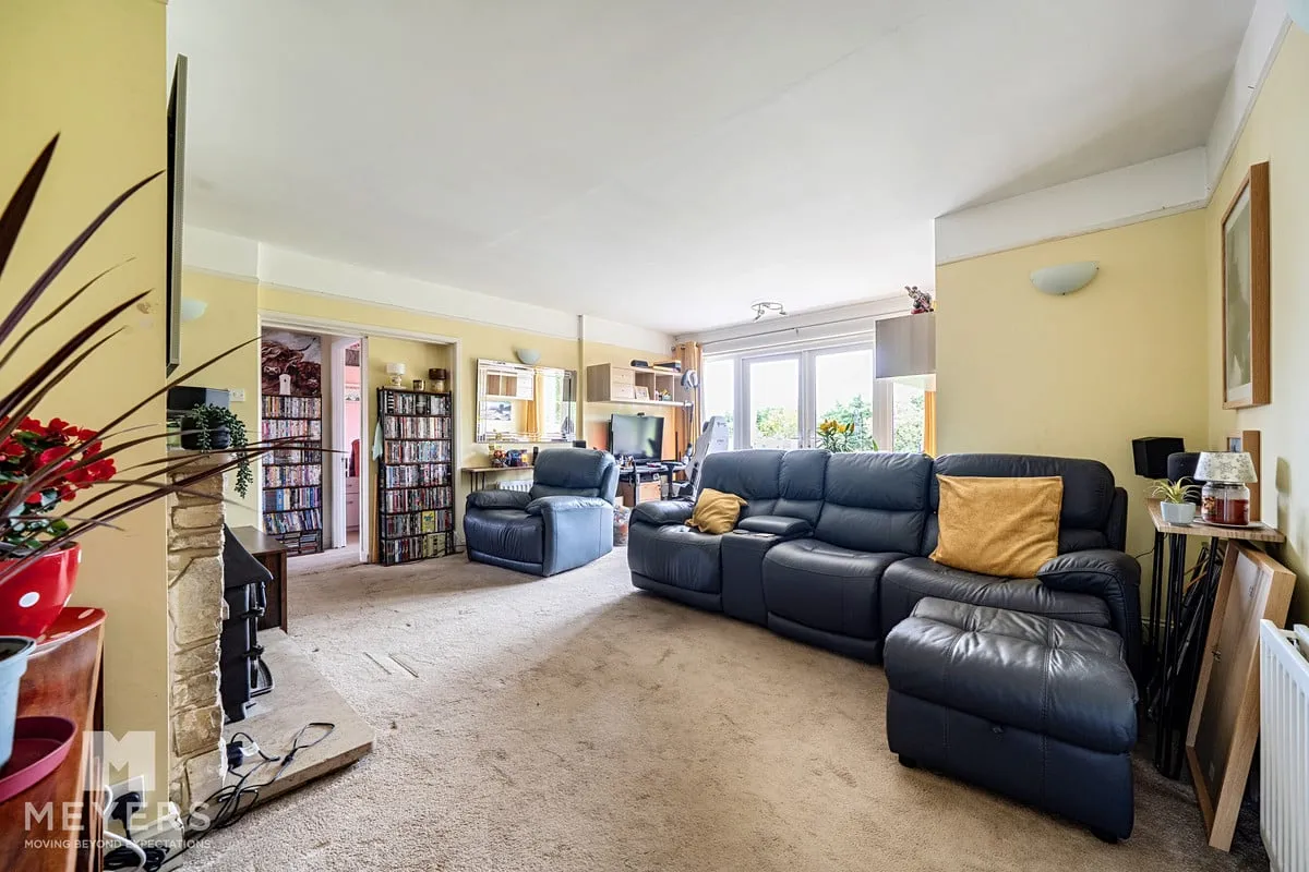 Longfield Drive, West Parley, BH22, photo 5