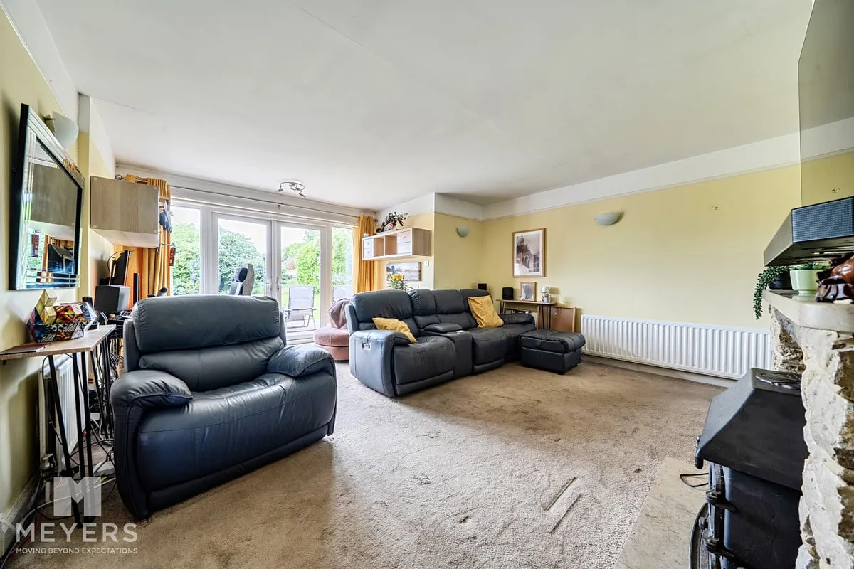Longfield Drive, West Parley, BH22, photo 4