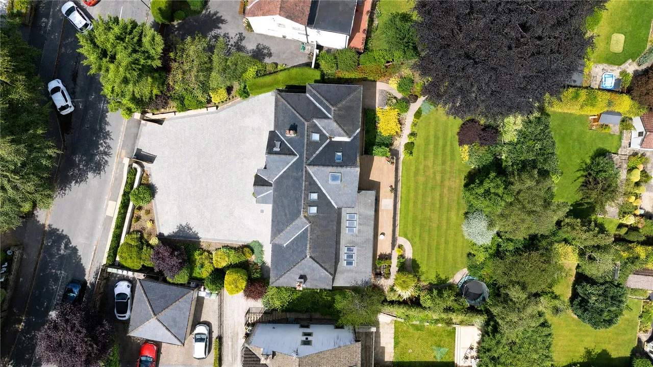 Breary Lane, Bramhope, photo 24