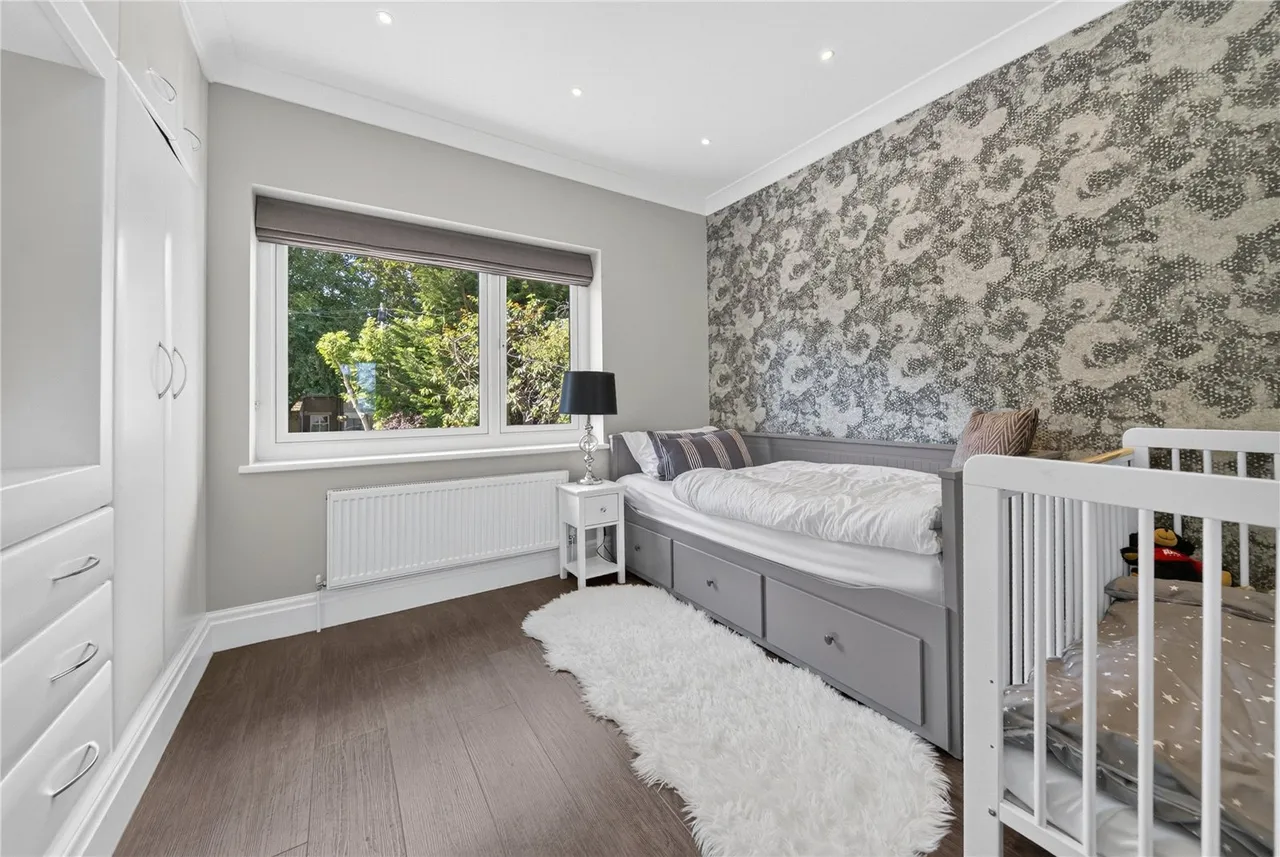 Breary Lane, Bramhope, photo 16