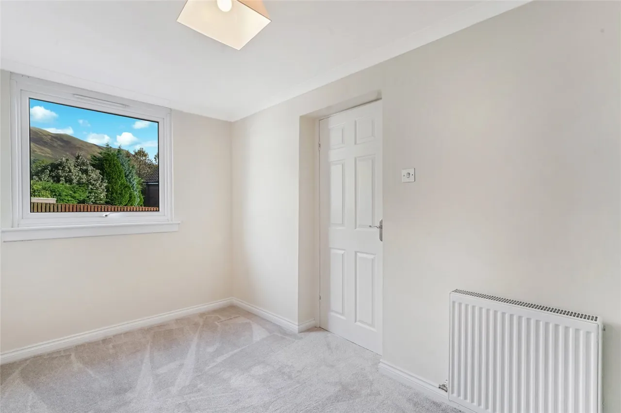 Harviestoun Grove, Tillicoultry, FK13, photo 9