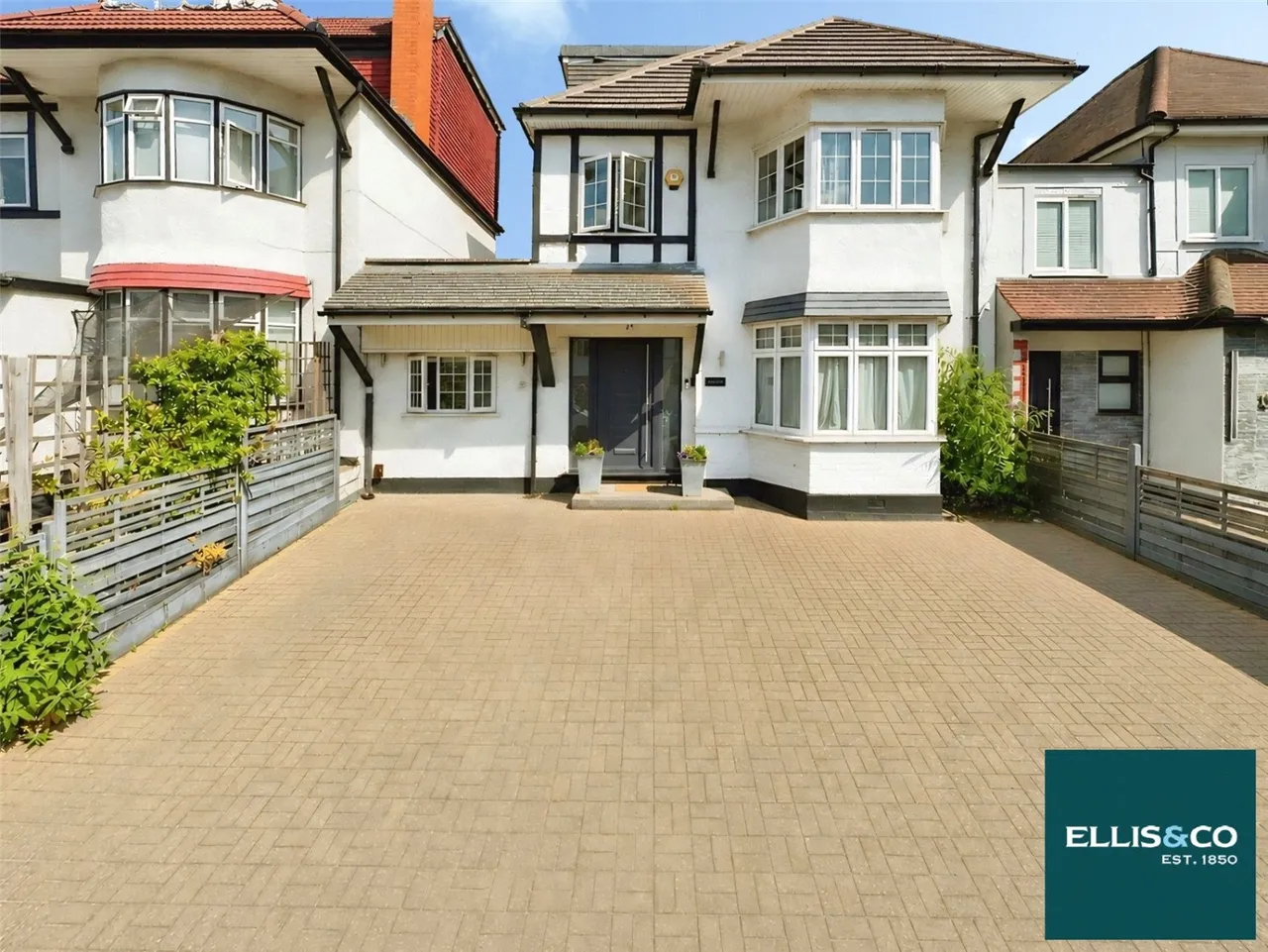 Colindeep Gardens, Hendon, NW4, photo 3