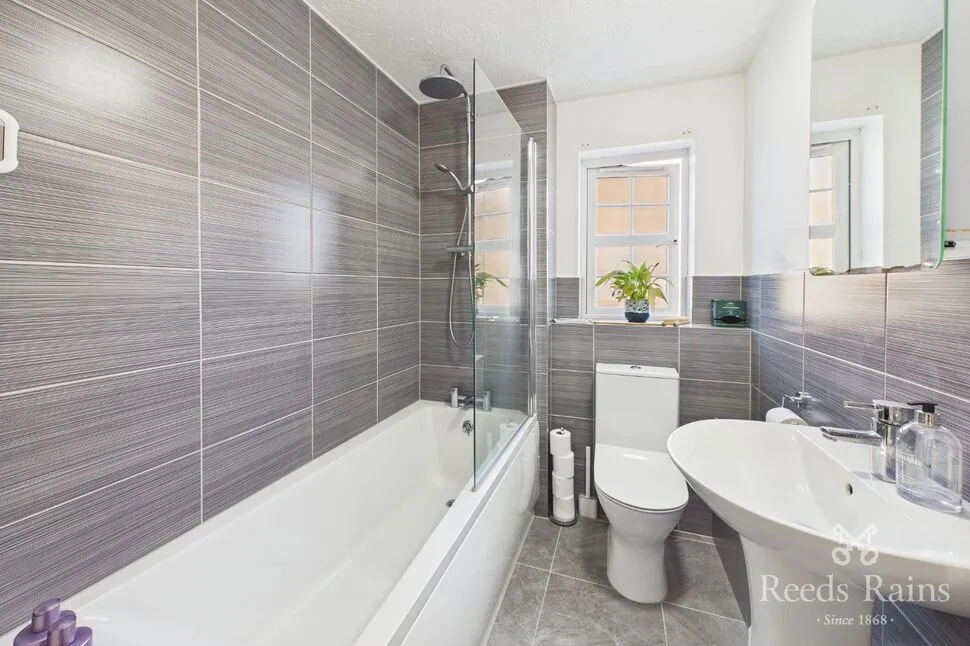 Mallard Close, Heckmondwike, WF16, photo 15