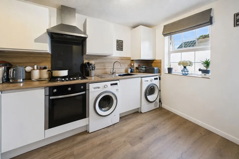 Mallard Close, Heckmondwike, WF16, photo 3