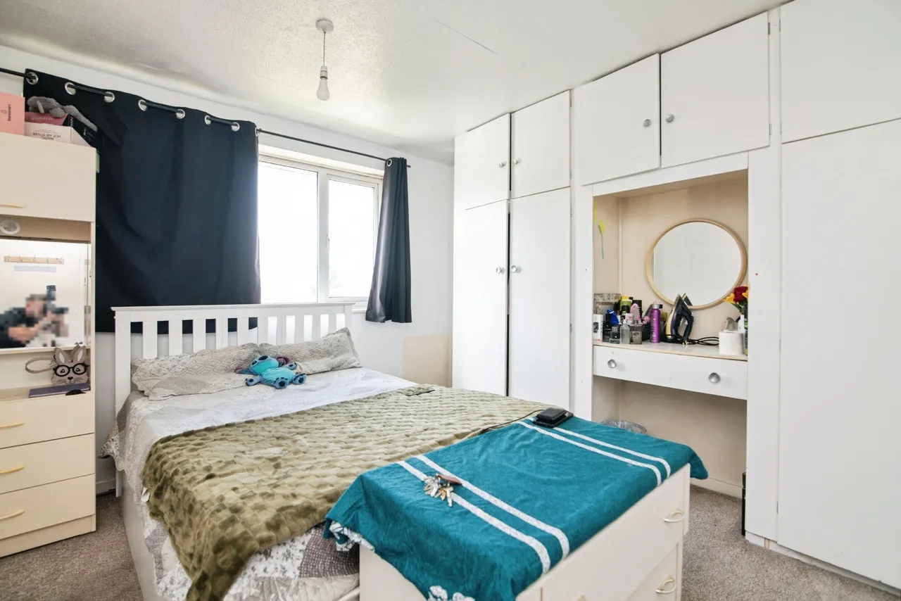 Francis Ward Close, West Bromwich, B71, photo 10