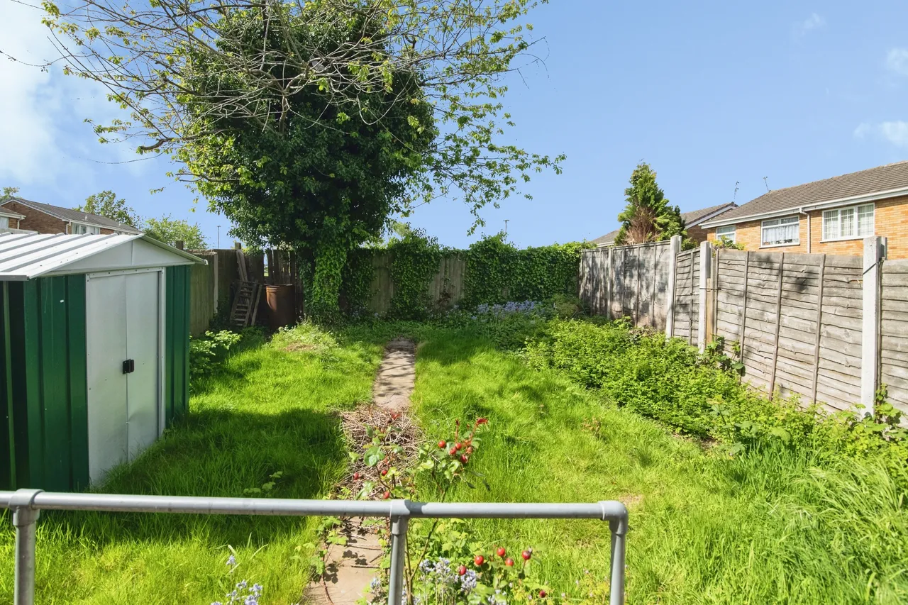 Francis Ward Close, West Bromwich, B71, photo 15