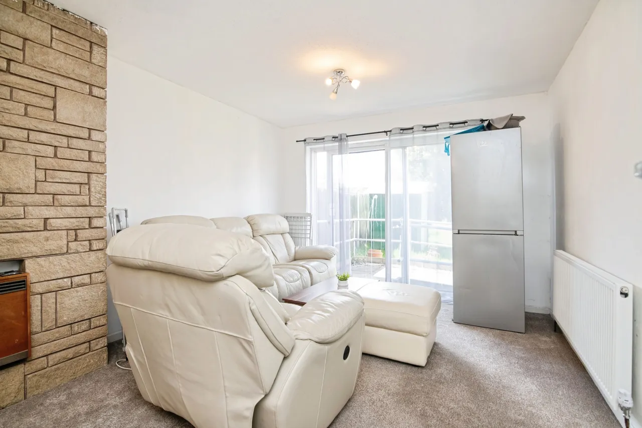 Francis Ward Close, West Bromwich, B71, photo 2