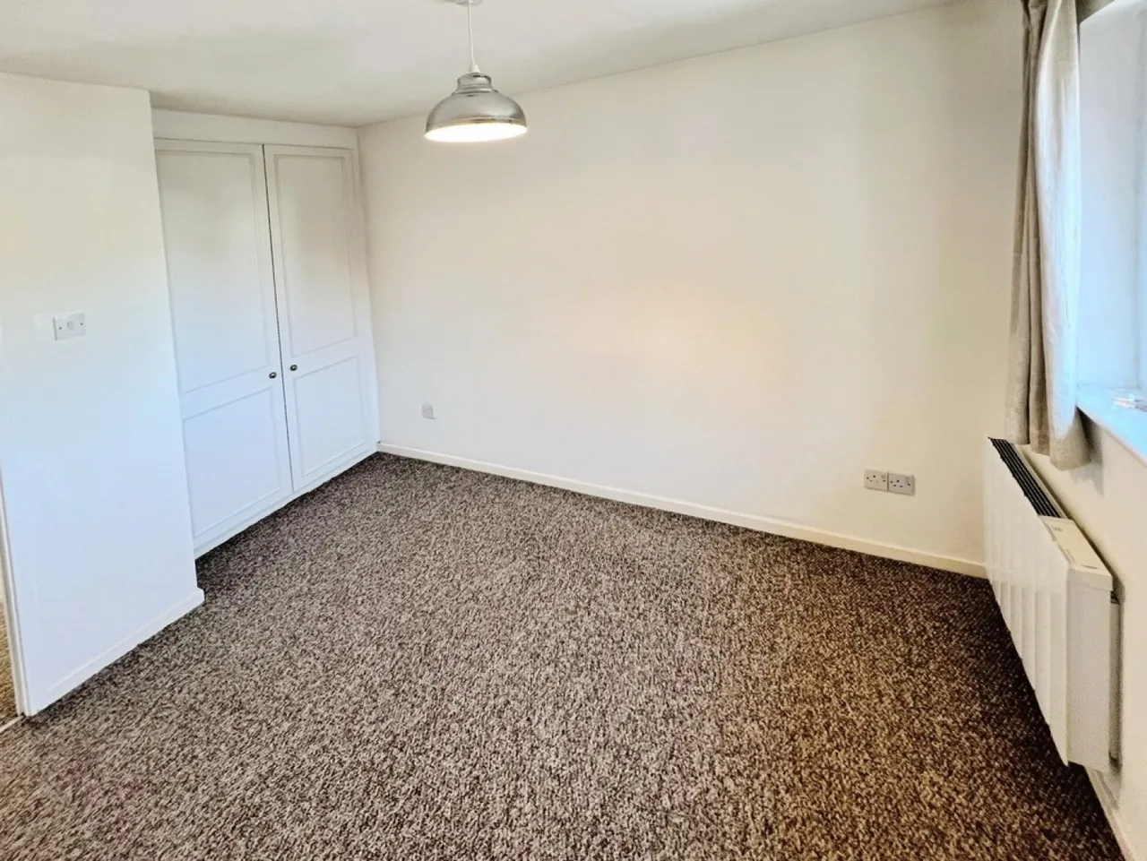 Flaxfield Court, RG21, photo 4