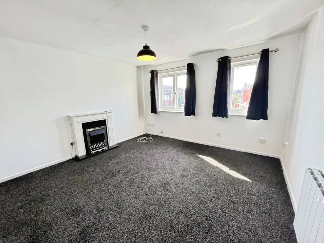 Flaxfield Court, RG21, photo 3