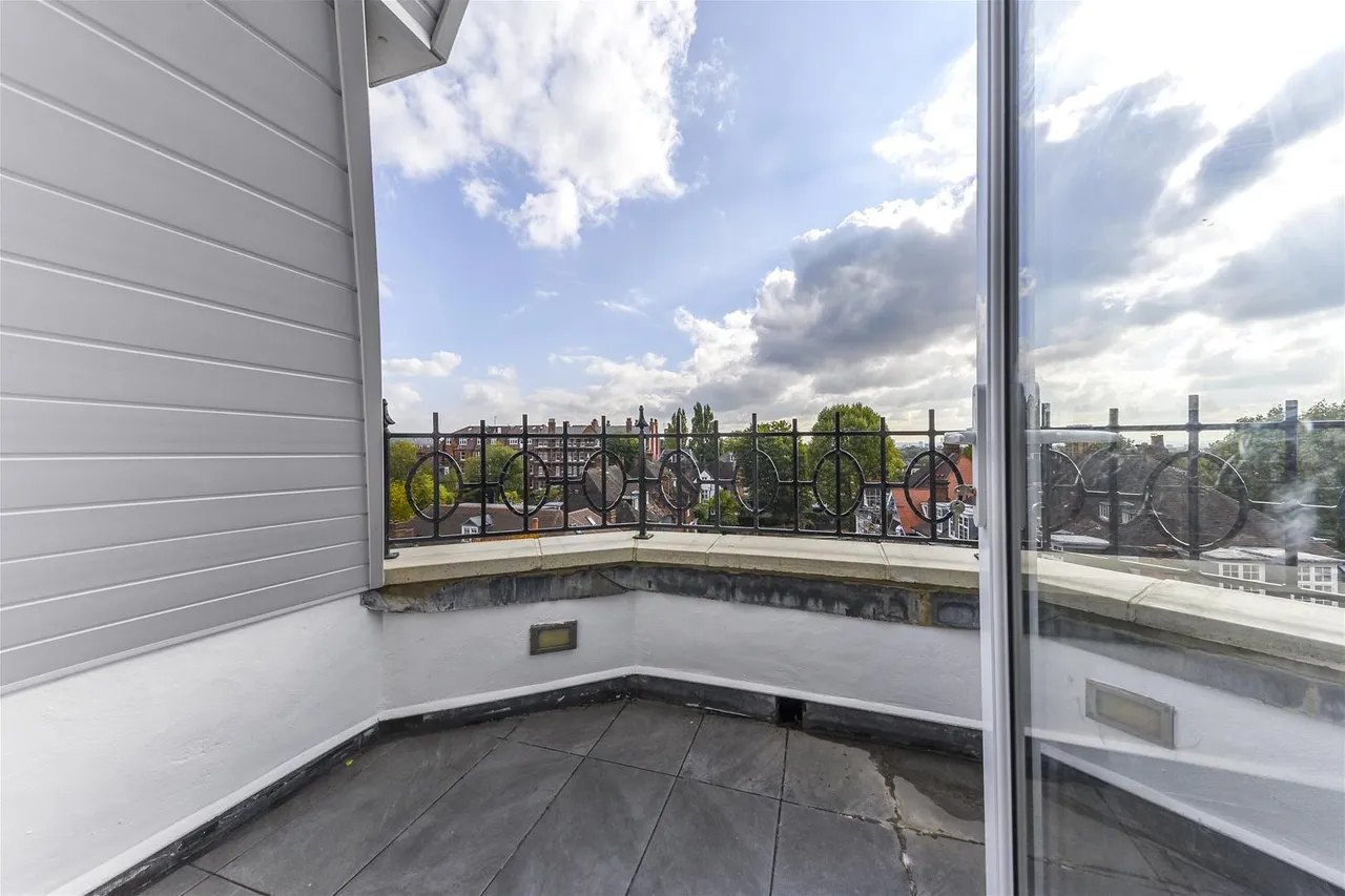 Belsize Lane, London, NW3, photo 12