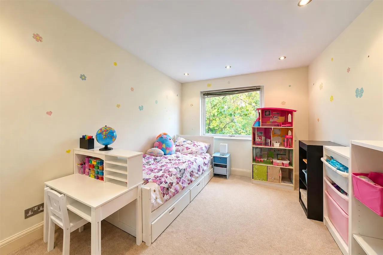 Belsize Lane, London, NW3, photo 9