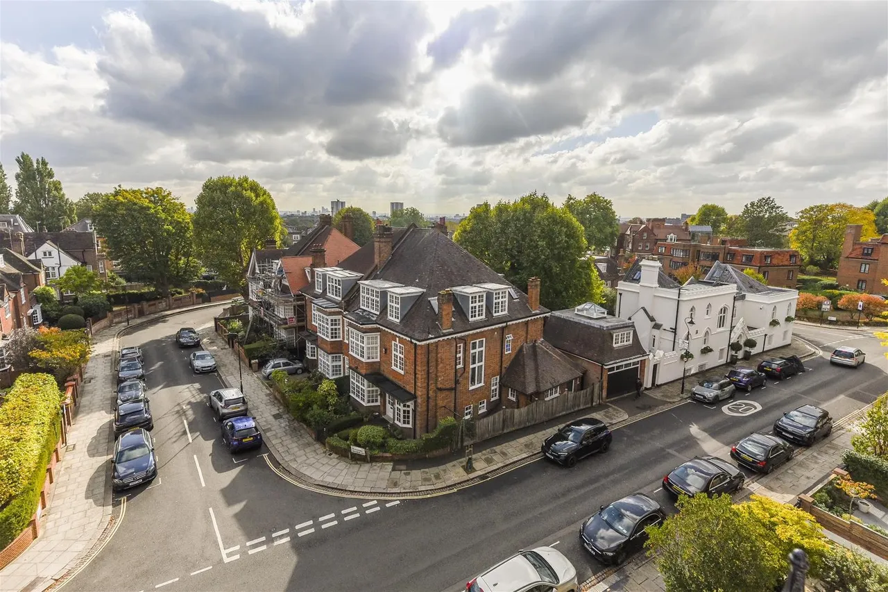 Belsize Lane, London, NW3, photo 6
