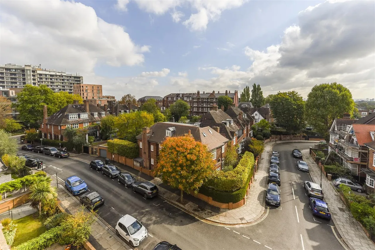 Belsize Lane, London, NW3, photo 11