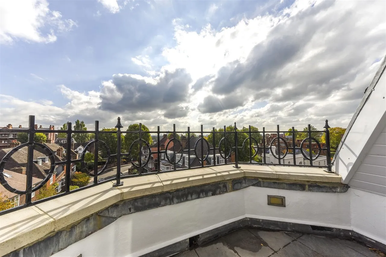 Belsize Lane, London, NW3, photo 2