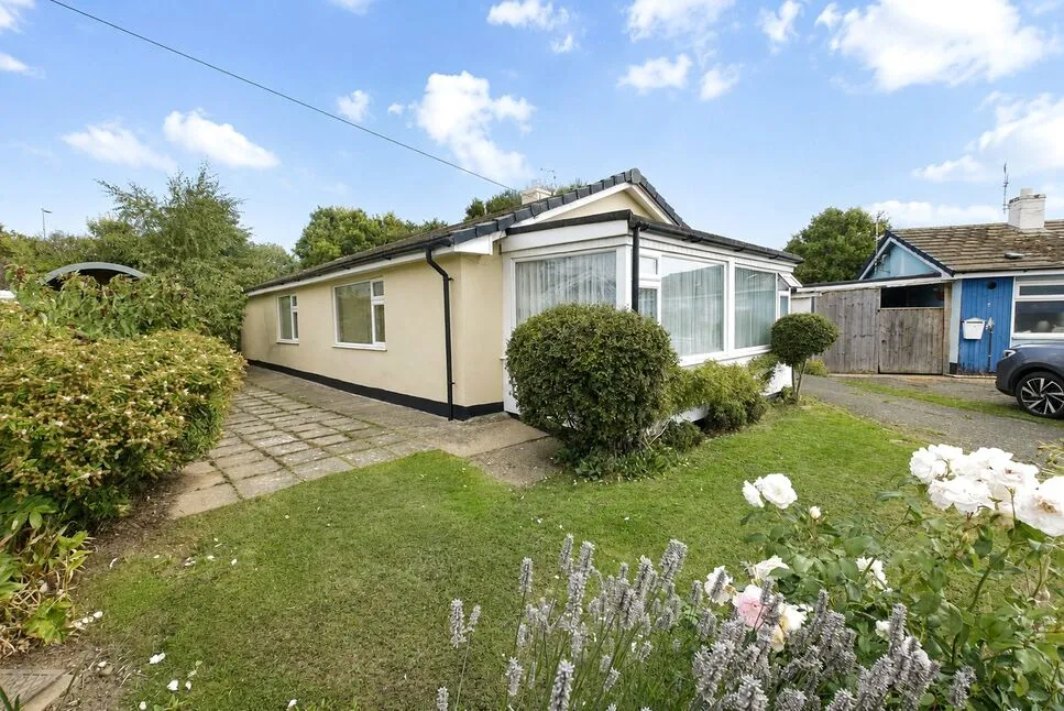 3 bed house for sale — Hall Leas Drive, Sutton-on-Sea, Lincolnshire, LN12