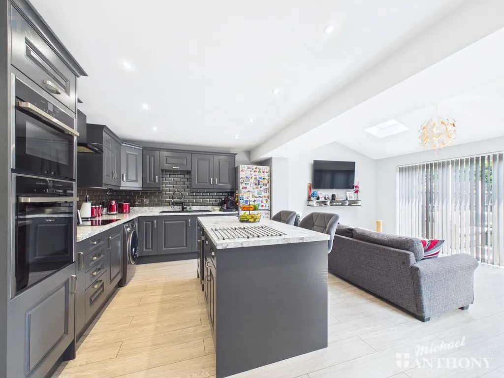 Neyland Drive, Aylesbury, HP19 9SA, photo 10