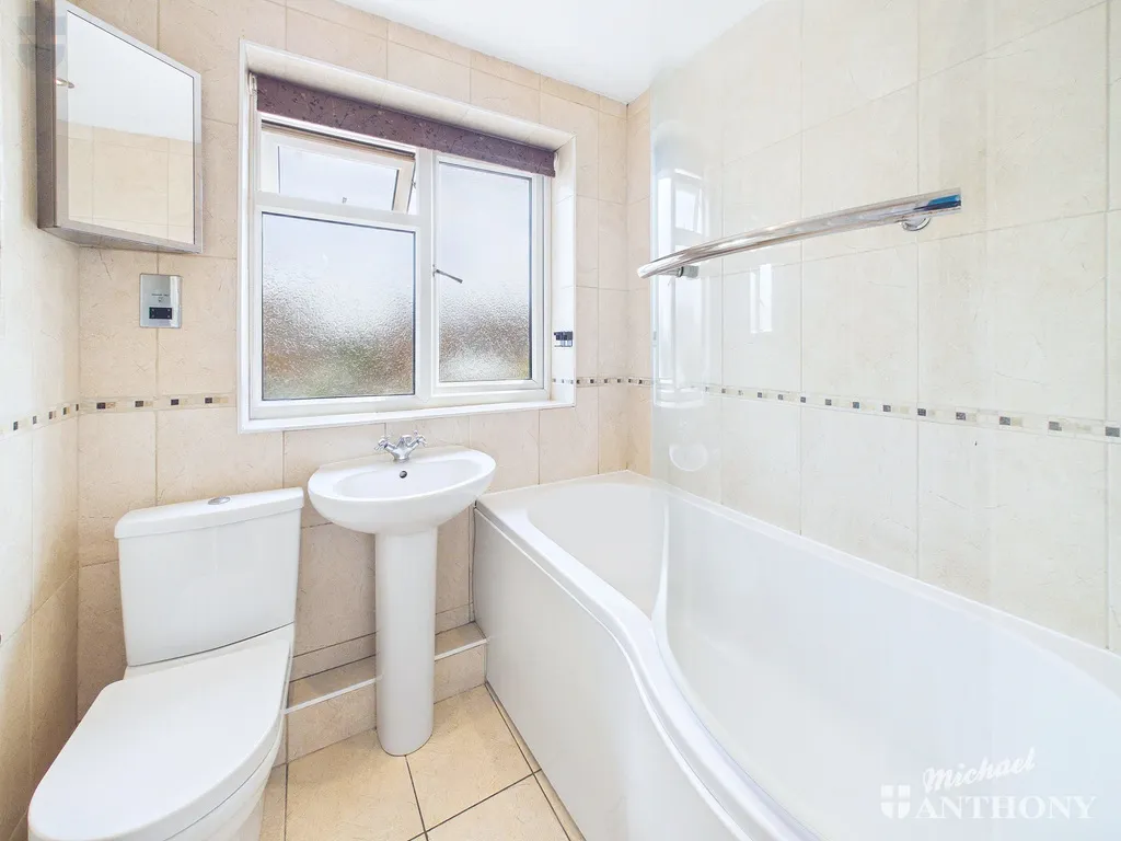Neyland Drive, Aylesbury, HP19 9SA, photo 8
