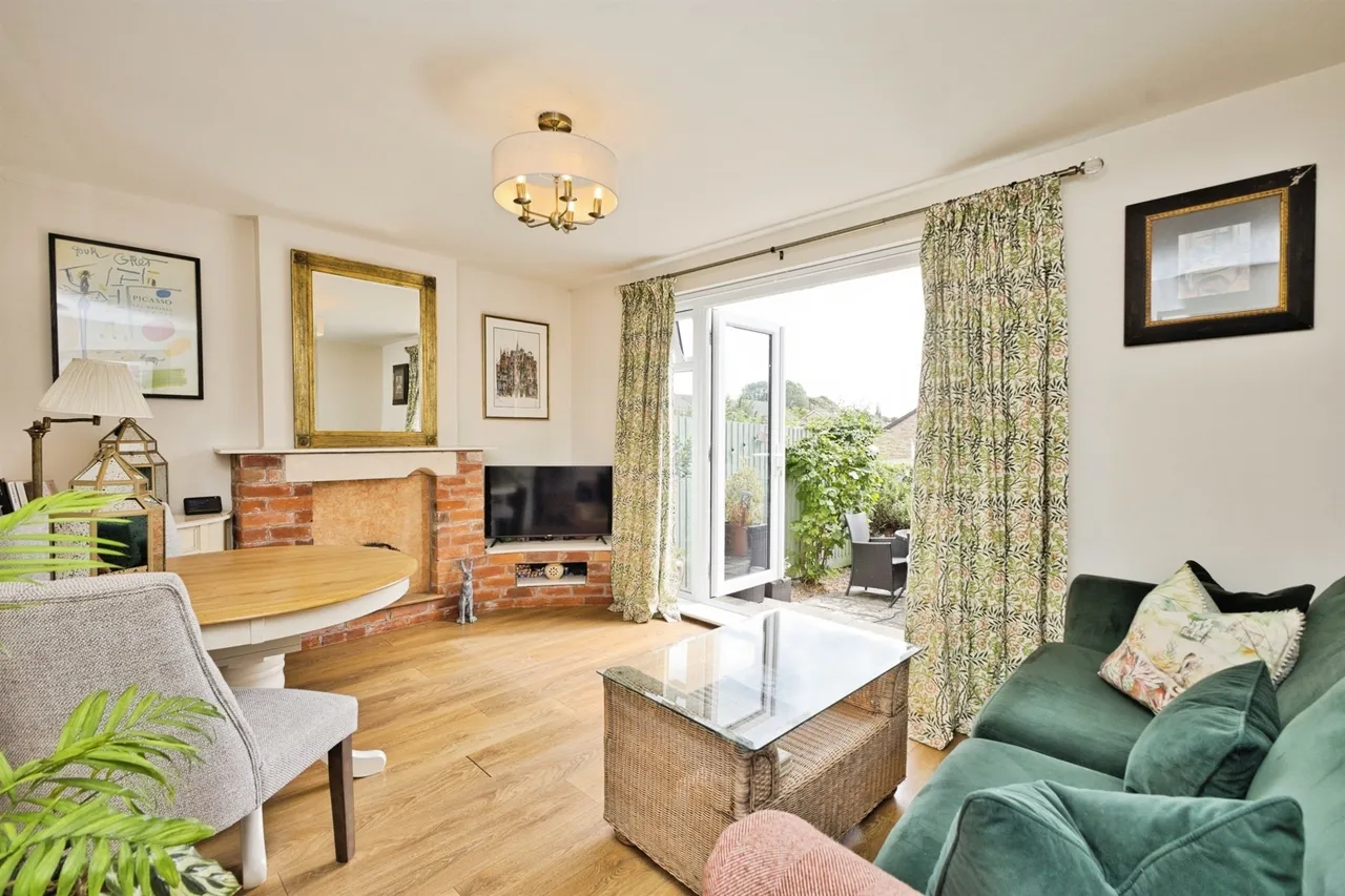Park Hill Drive, FROME, photo 3
