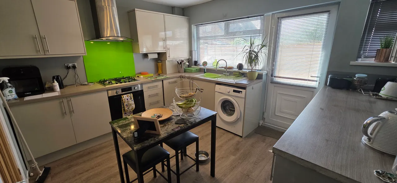 Compstall Road, Romiley, SK6, photo 6