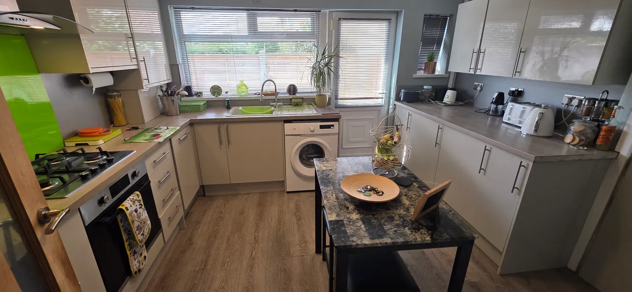 Compstall Road, Romiley, SK6, photo 11