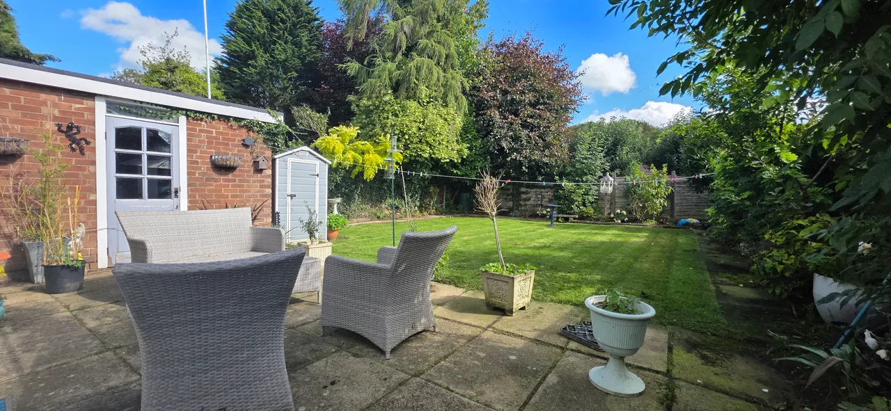 Compstall Road, Romiley, SK6, photo 2