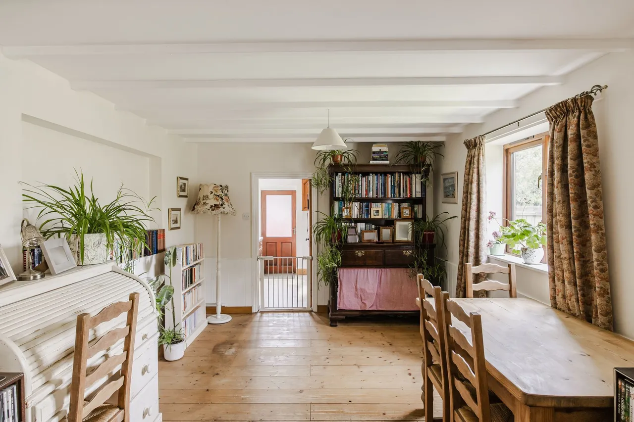 Beautifully Renovated Period Home in, photo 15