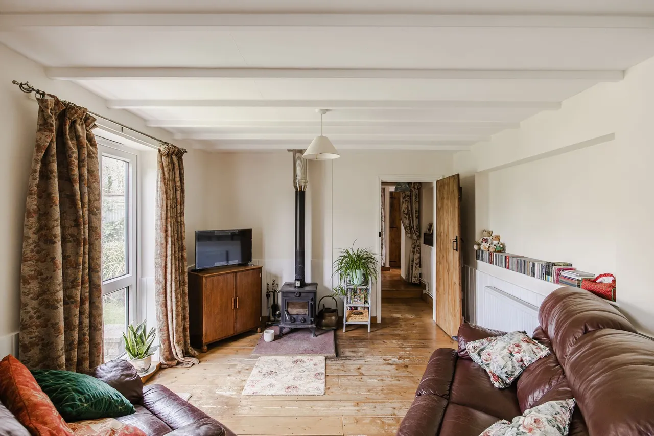 Beautifully Renovated Period Home in, photo 17