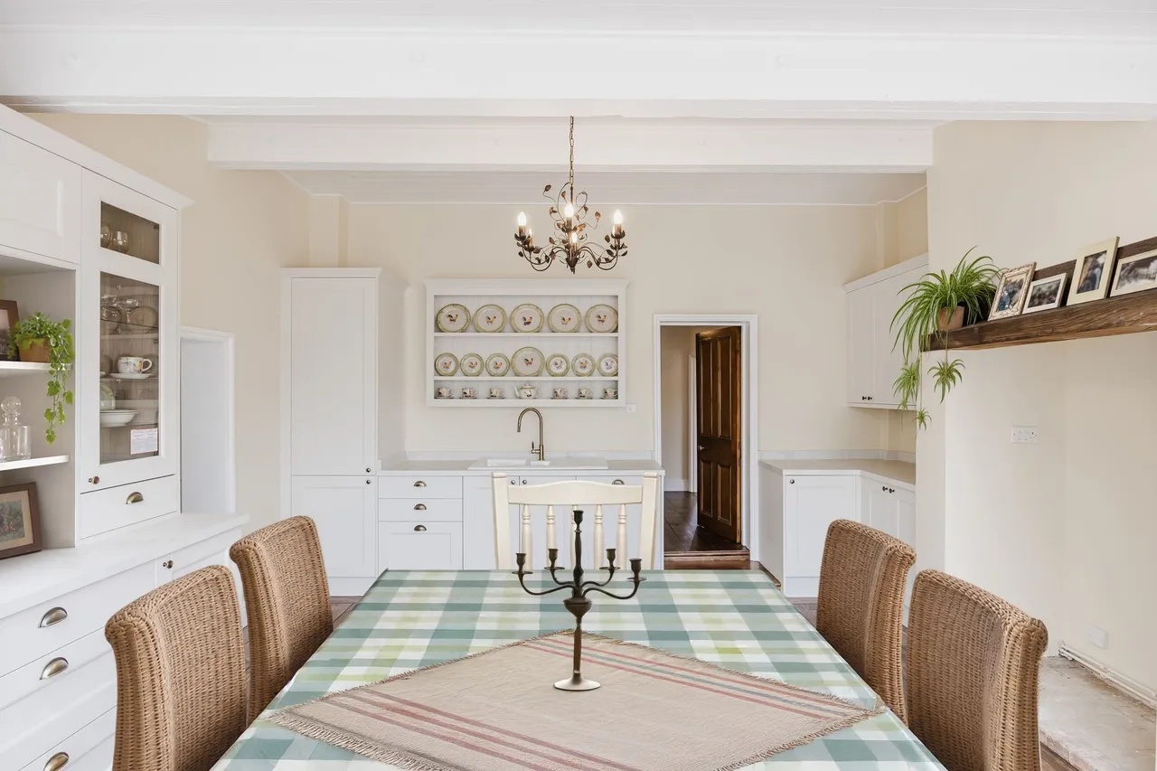 Beautifully Renovated Period Home in, photo 5