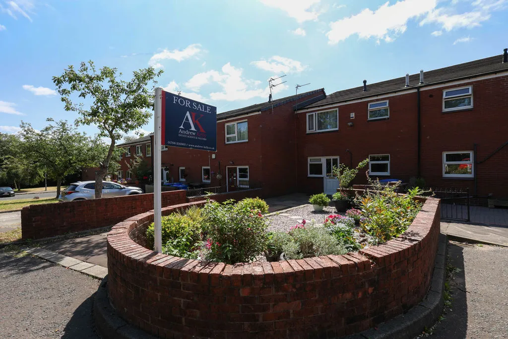 Bramhall Close Milnrow, Rochdale OL16 4BY, photo 18