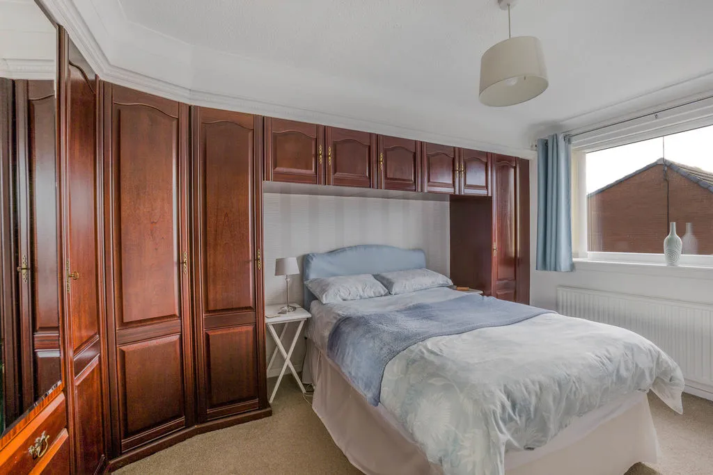 Bramhall Close Milnrow, Rochdale OL16 4BY, photo 10