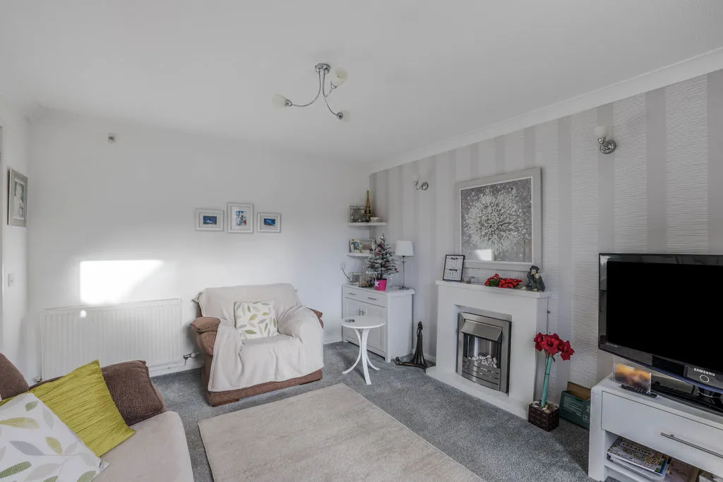 Bramhall Close Milnrow, Rochdale OL16 4BY, photo 5