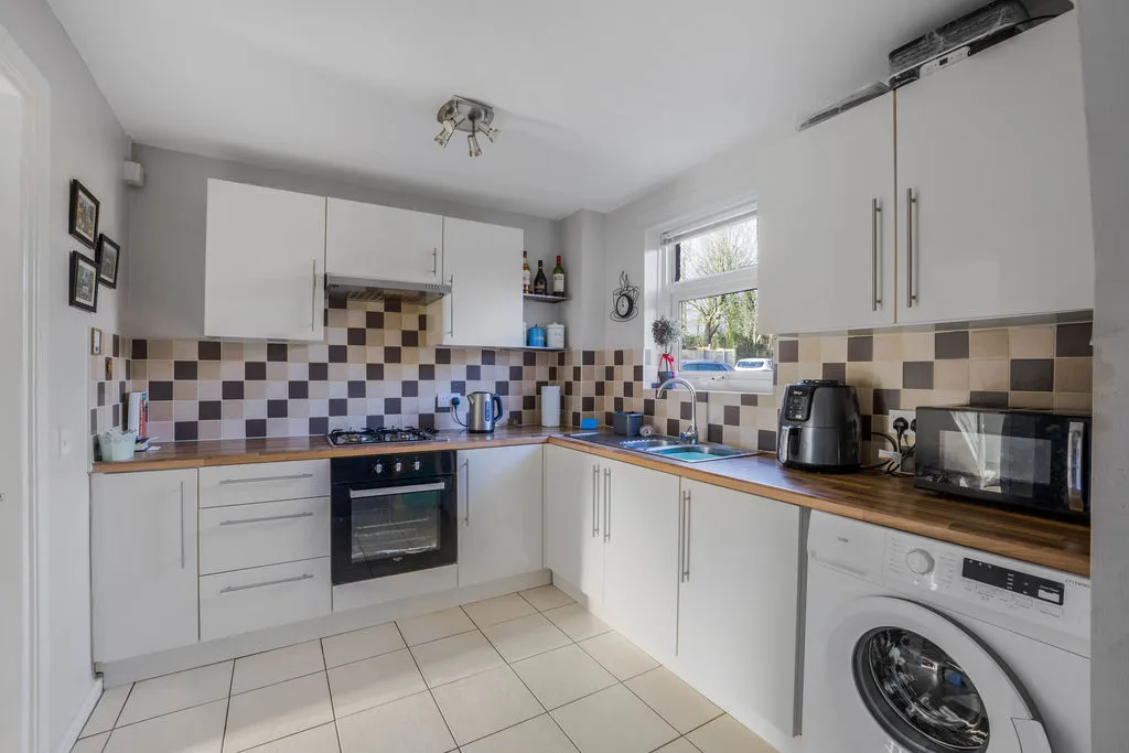 Bramhall Close Milnrow, Rochdale OL16 4BY, photo 3