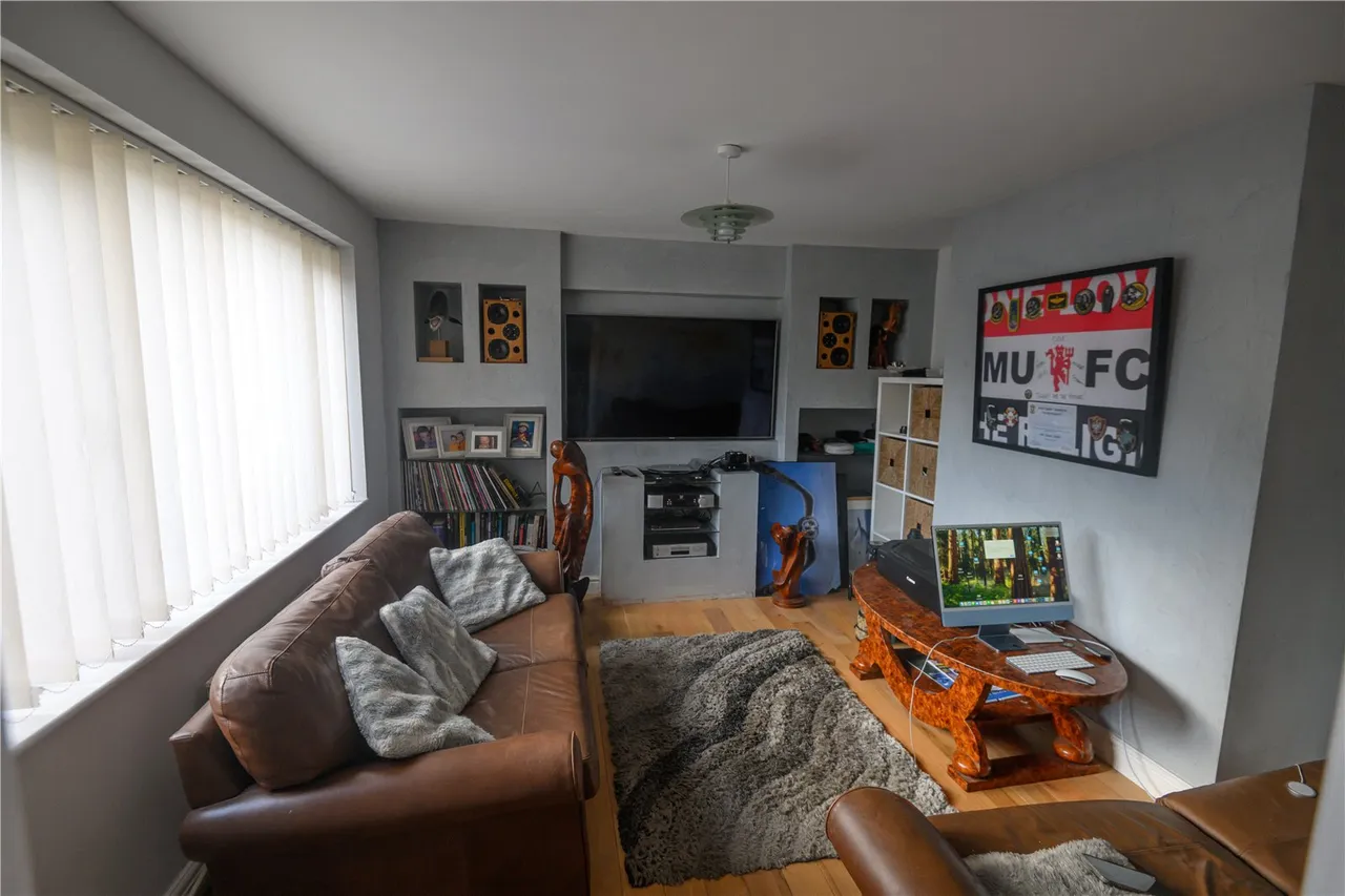 Garth Owen, Newtown, Powys, SY16 1JJ, photo 2