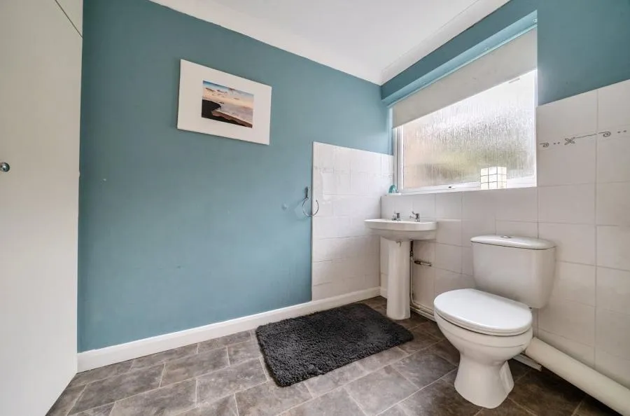 Burnham Close, Windsor, SL4, photo 15