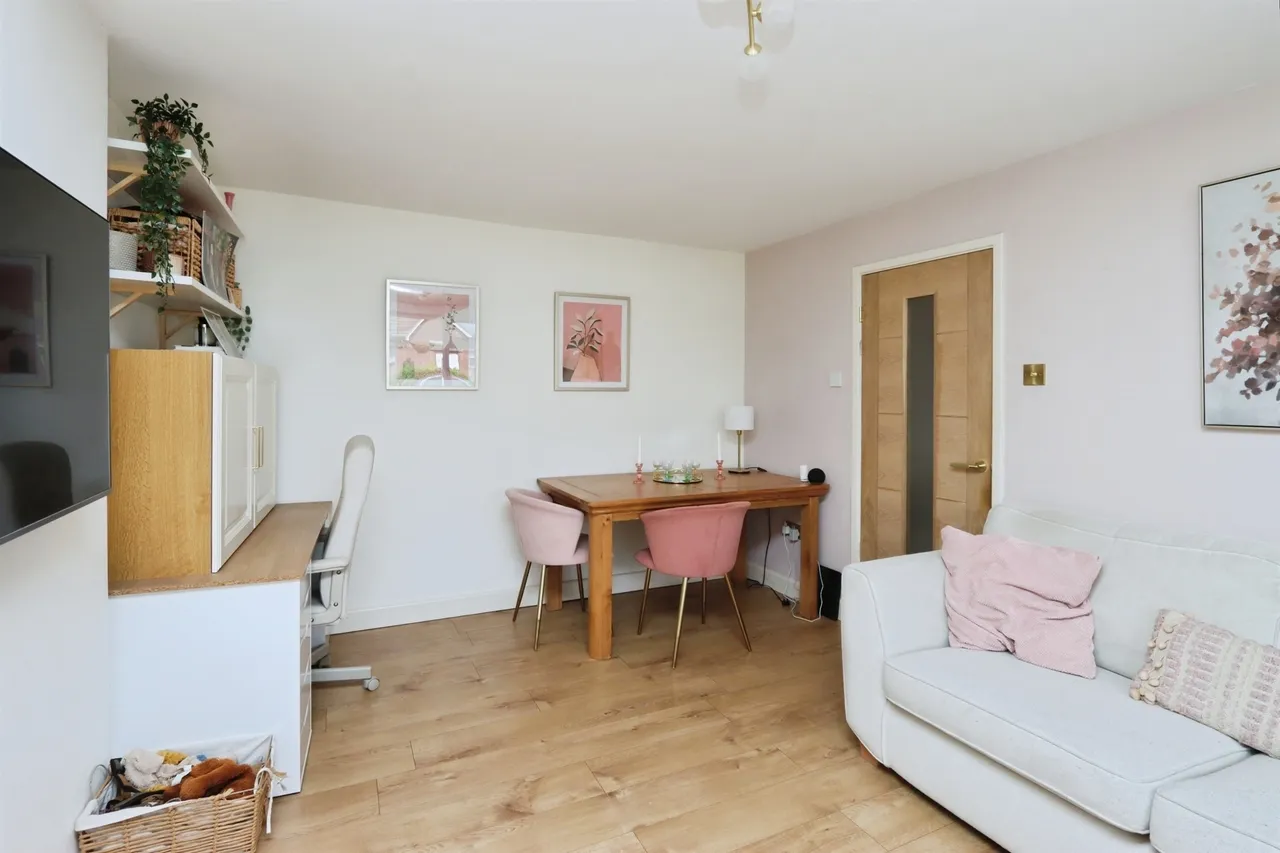 Kynance Crescent, Brinsworth, Rotherham, photo 7