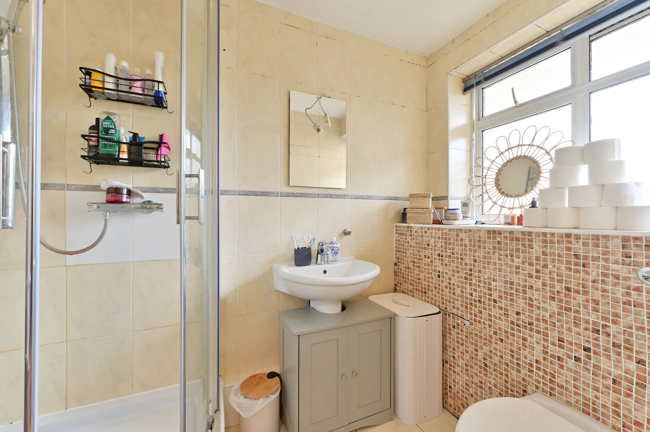 Flat 5, 16 Princes Road, London, photo 5