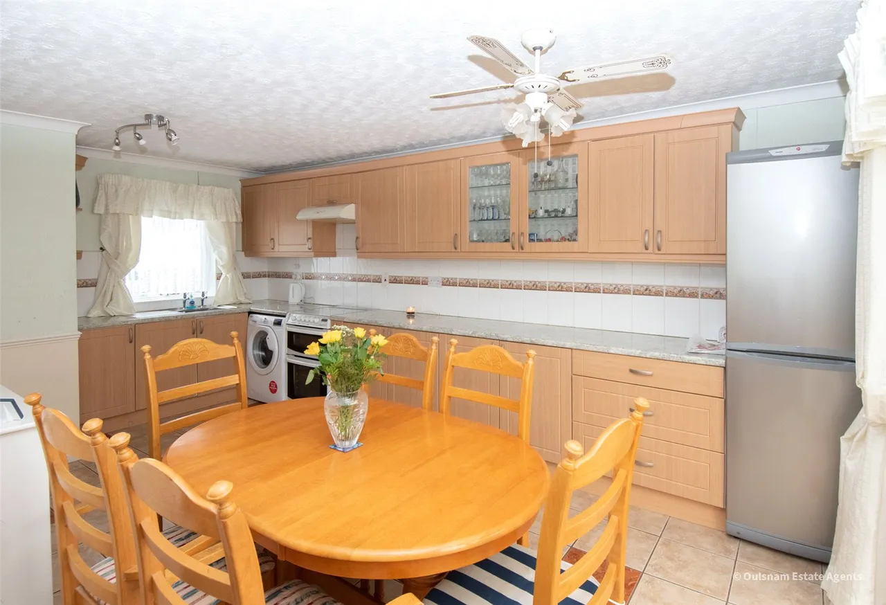 Lingen Close Winyates West, Redditch, Worcestershire, B98 0LG, photo 3