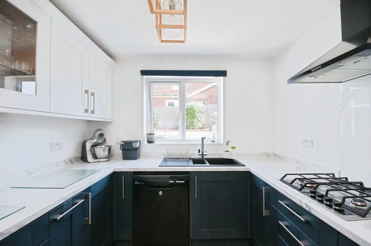 Rydal Way, Eastbourne, photo 2