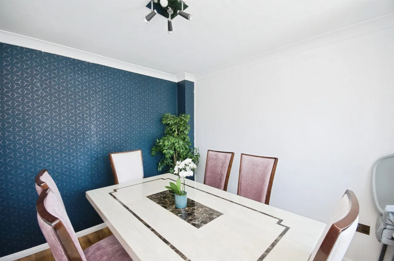 Rydal Way, Eastbourne, photo 5